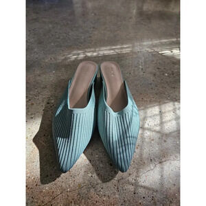 Nwot Tjin Helka sage green knit Mules size 8.5